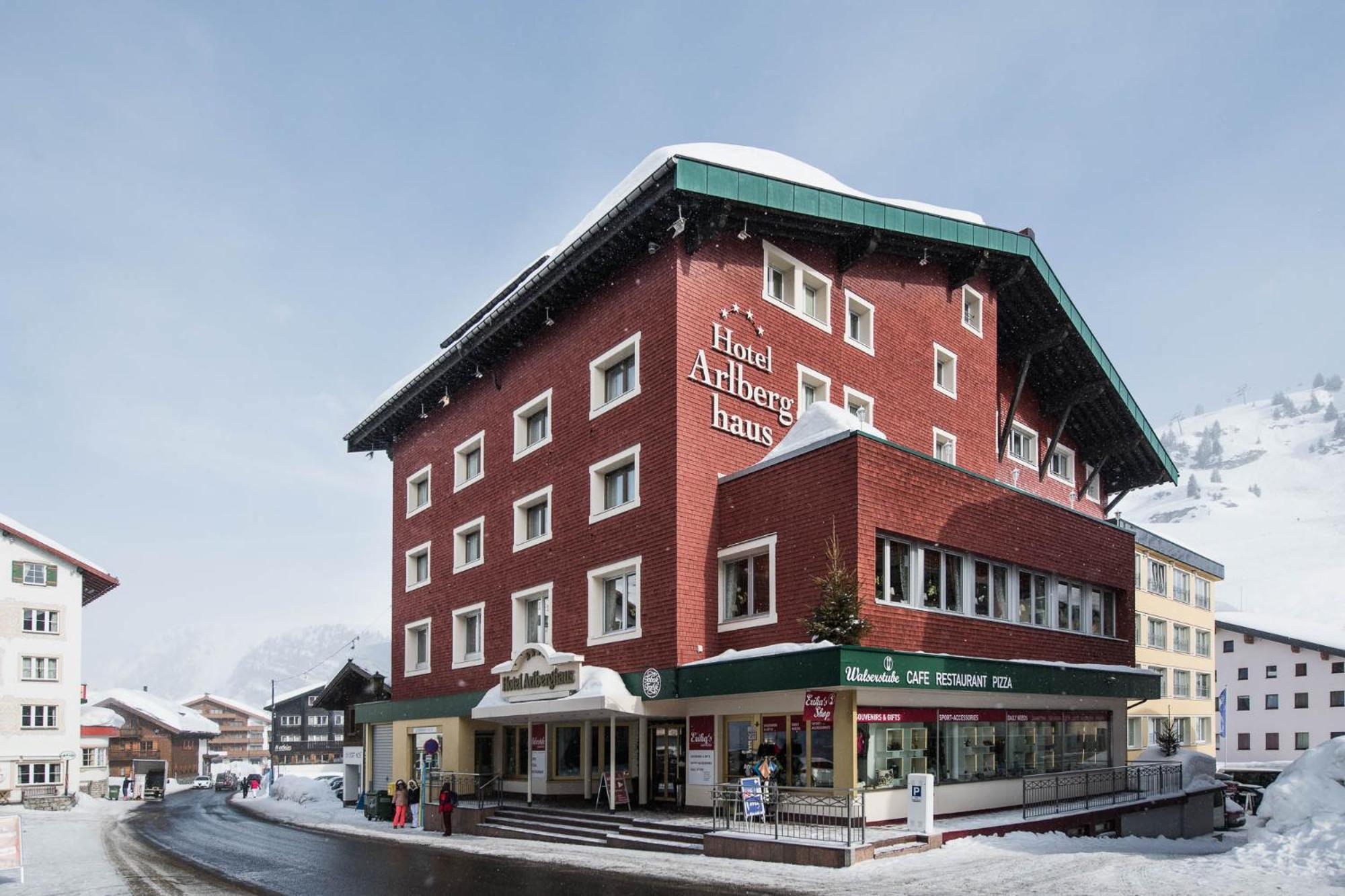 Hotel Arlberghaus Zürs Esterno foto