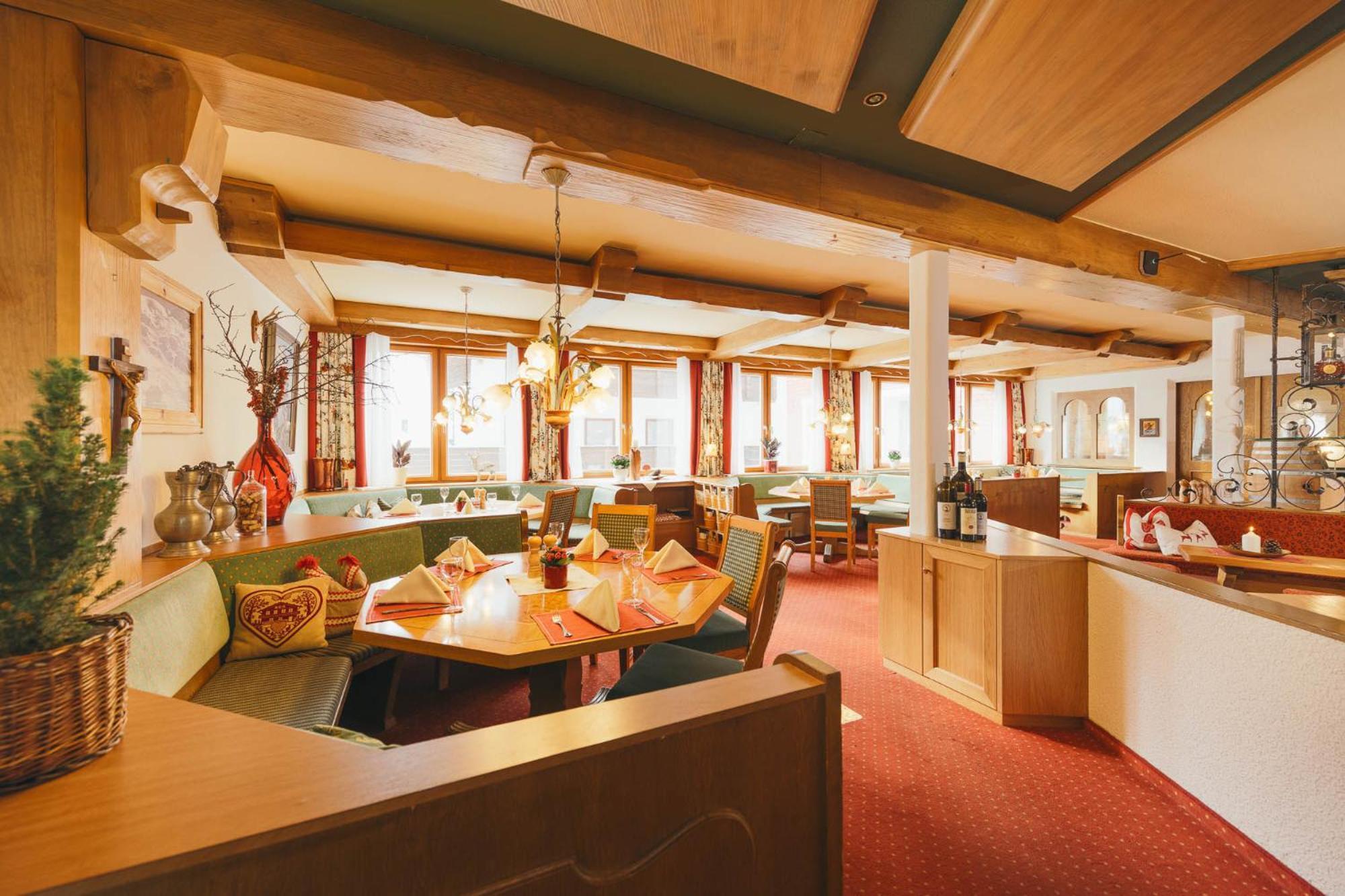 Hotel Arlberghaus Zürs Esterno foto