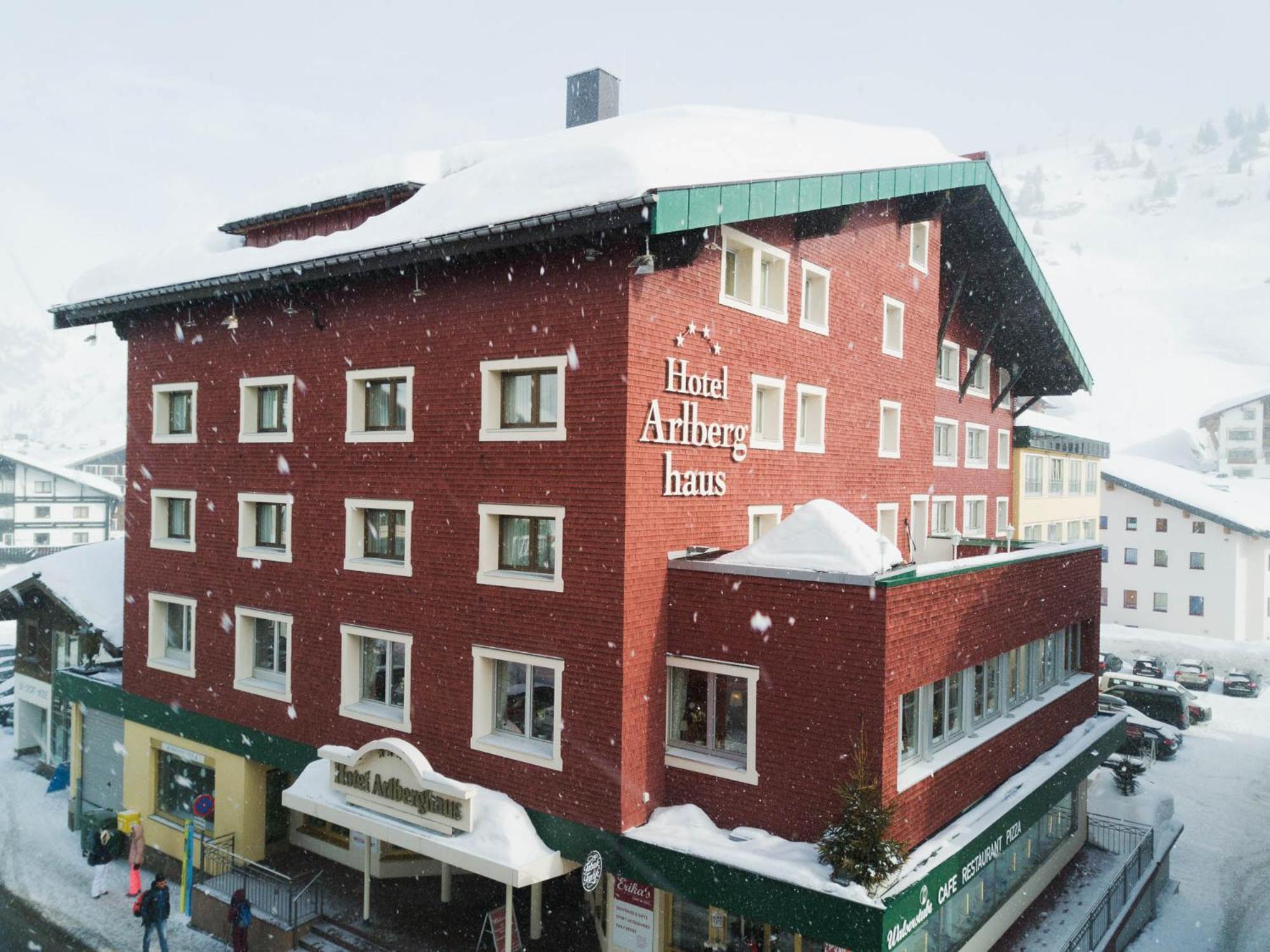 Hotel Arlberghaus Zürs Esterno foto